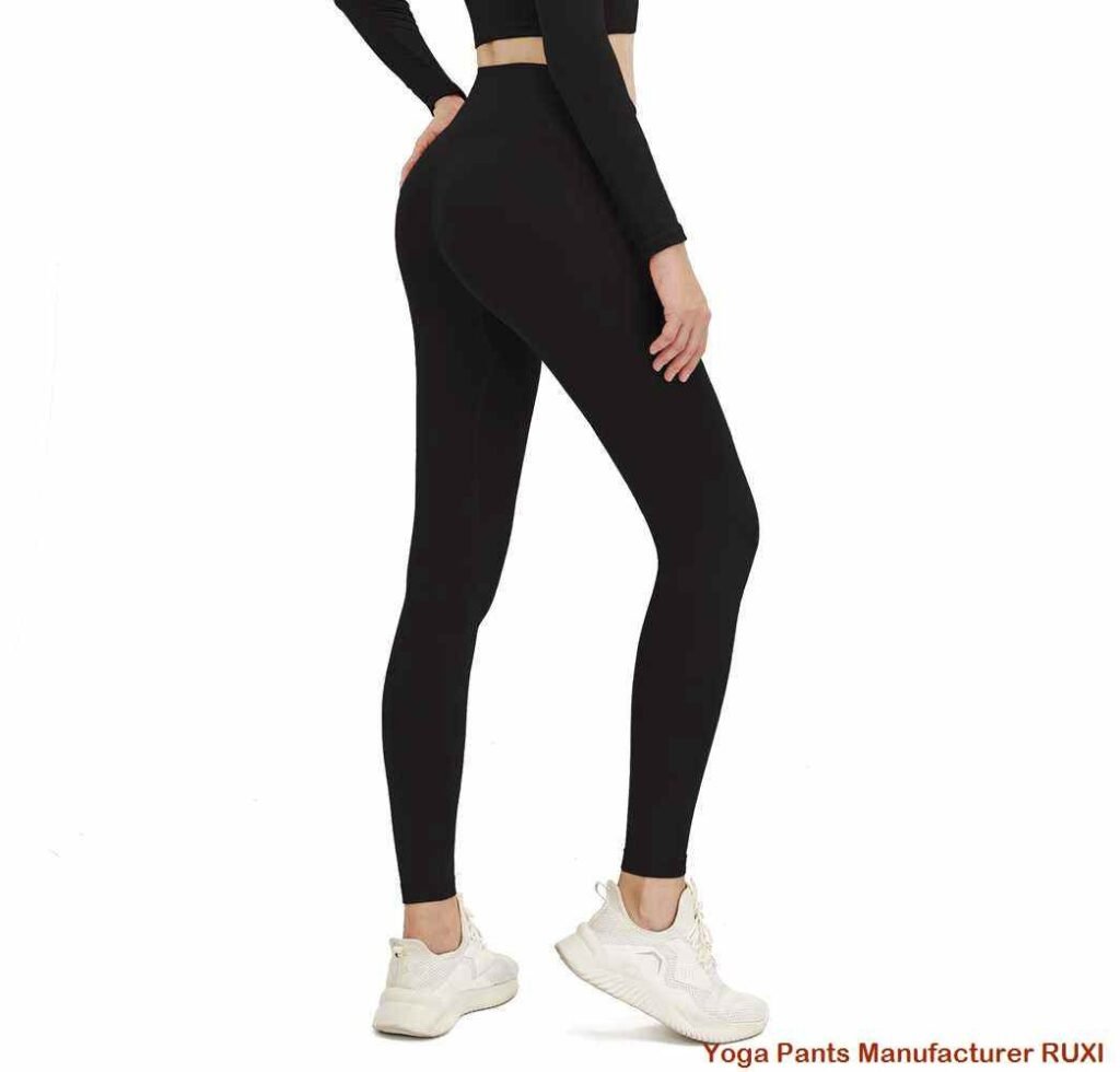 kaptula za mazoezi na spandex chini