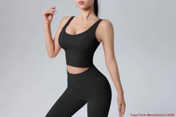 track suit nyekundu ya wanaume